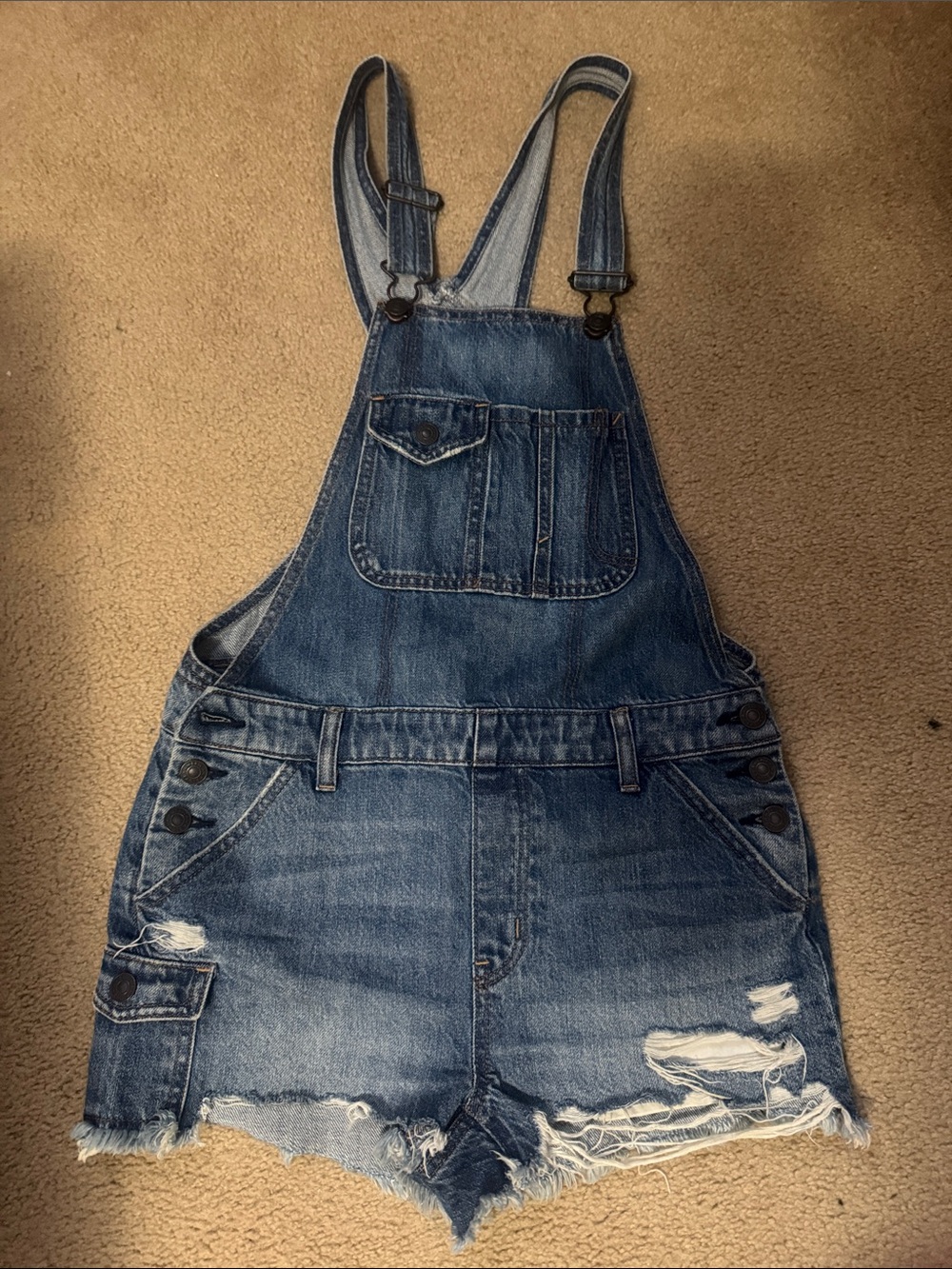 American Eagle Outfitters Denim Tag and Blue Jean Detail